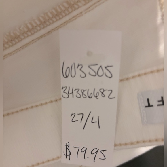 Ladies Beige Colored Jean Capris - Picture 4 of 4